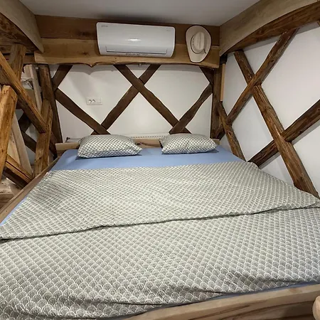 Cowboy's Land キャンプ場 Višnja Gora